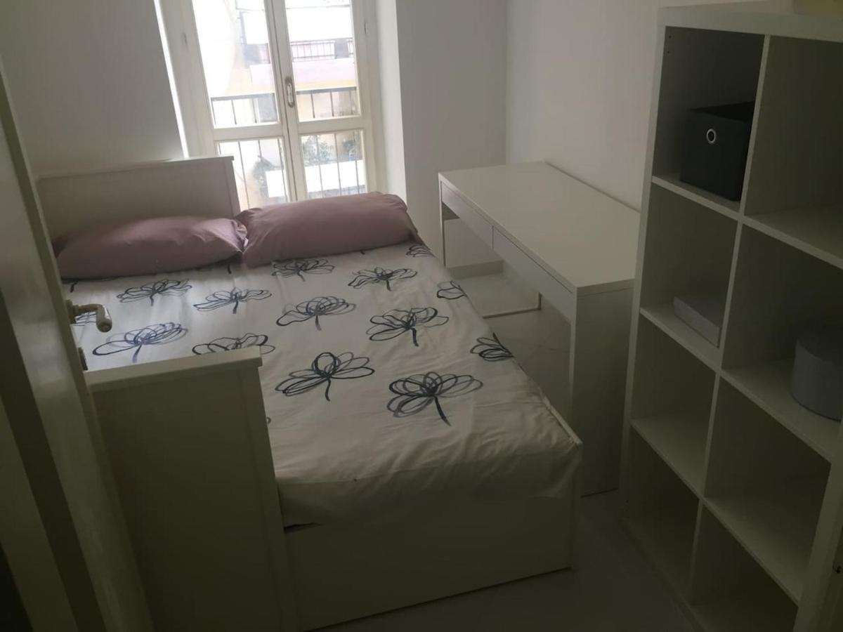 Comodo Appartamento In Pieno Centro Iun P1868 Cagliari Bagian luar foto